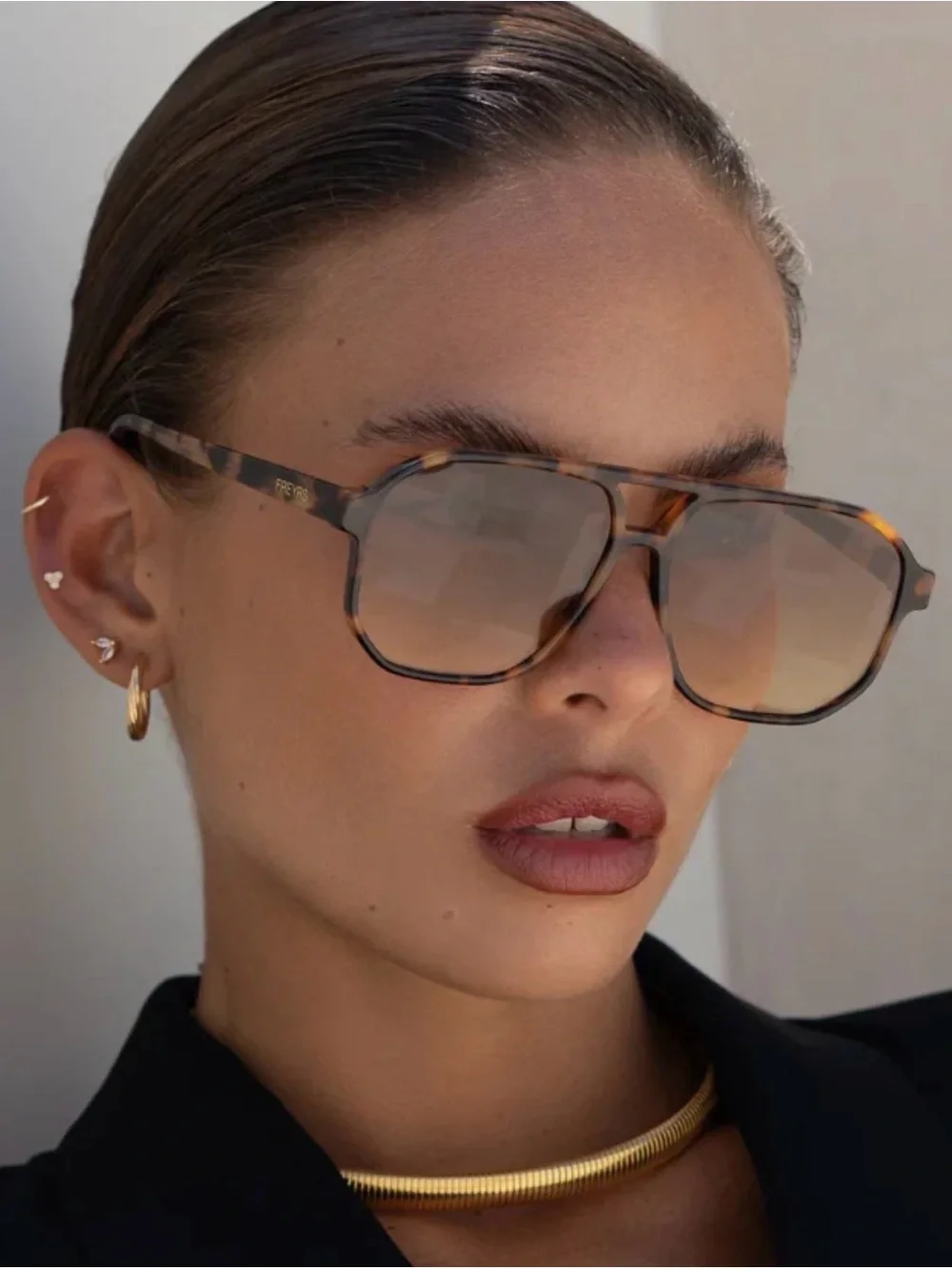 Women’s Tortoiseshell Sunglasses - Brown Gradient Lenses
